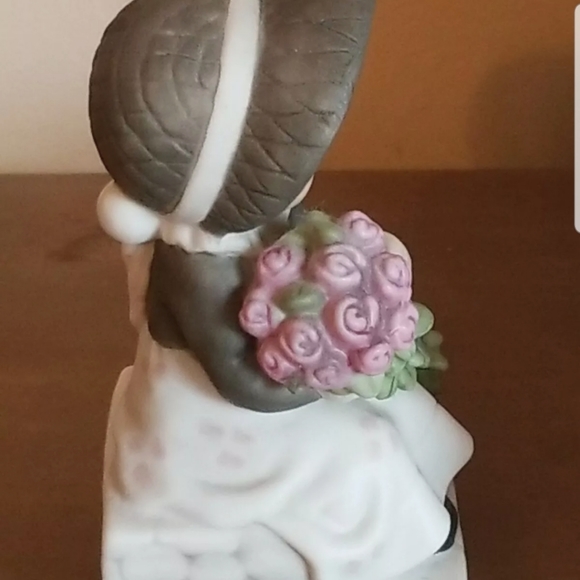 Pretty As A Picture One Of Lifes Sweetest Moments Spent Dreaming Enesco 47240 - Picture 7 of 12